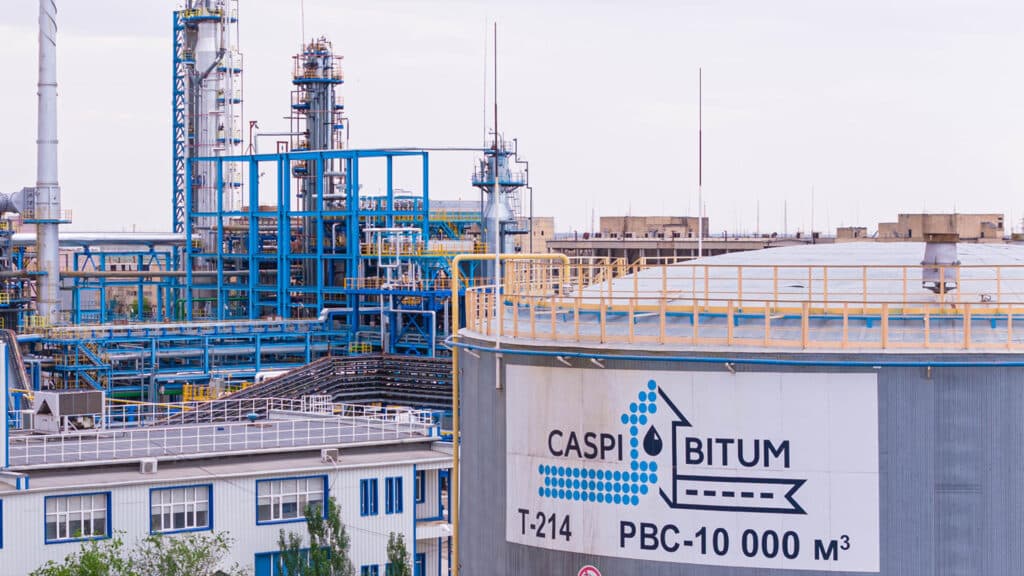 Глава «КазМунайГаза» поручил найти покупателей битума