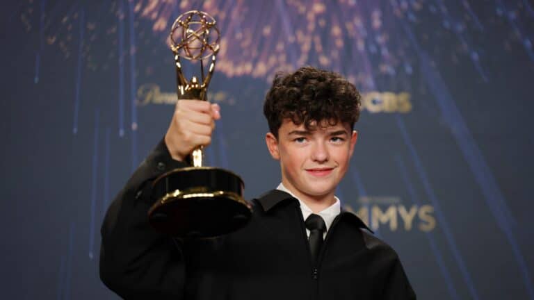 15-летний Оуэн Купер стал самым юным в истории обладателем премии «Эмми»