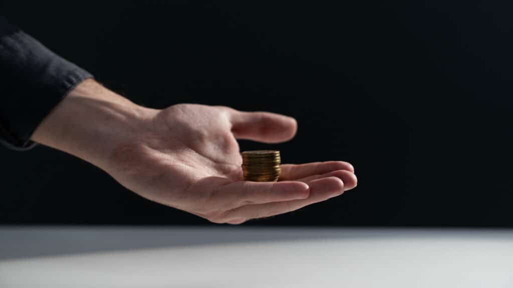 Более 1 млн казахстанцев получают зарплату в 85 тыс. тенге и ниже