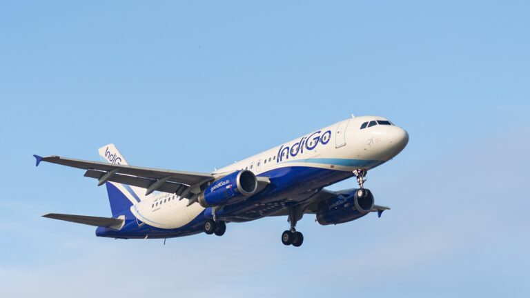 IndiGo начала летать из Мумбая в Алматы