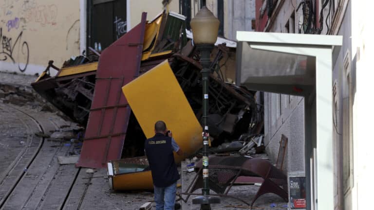 Death toll rises to 17 in Lisbon funicular crash