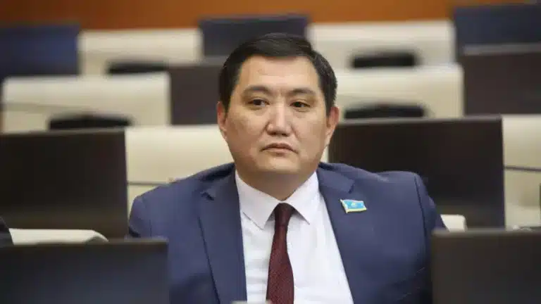 Депутат Базарбек Қапшағай маңындағы жерлерді кімдердің иемденіп алғанын  жарияламақшы