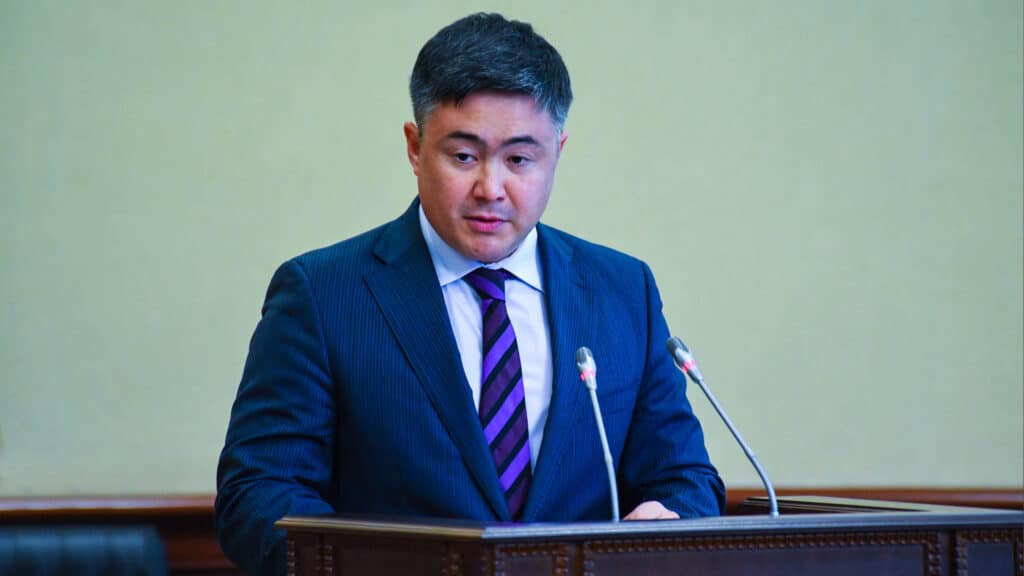 Глава Нацбанка допустил передачу большей части пенсионного фонда частным компаниям