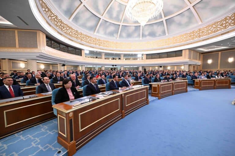 Партиялық тізіммен сайланған депутаттар өткір мәселені көтере ала ма?