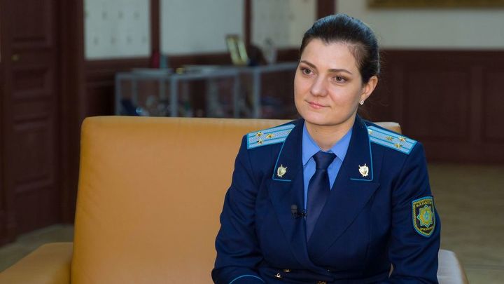 Статус подозреваемой в пытках Олеси Кексель не определен из-за ребенка