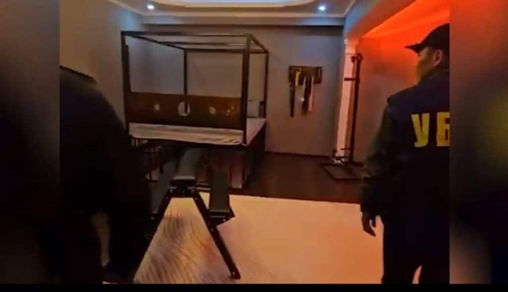 В Астане закрыли подпольную БДСМ-студию в жилом комплексе