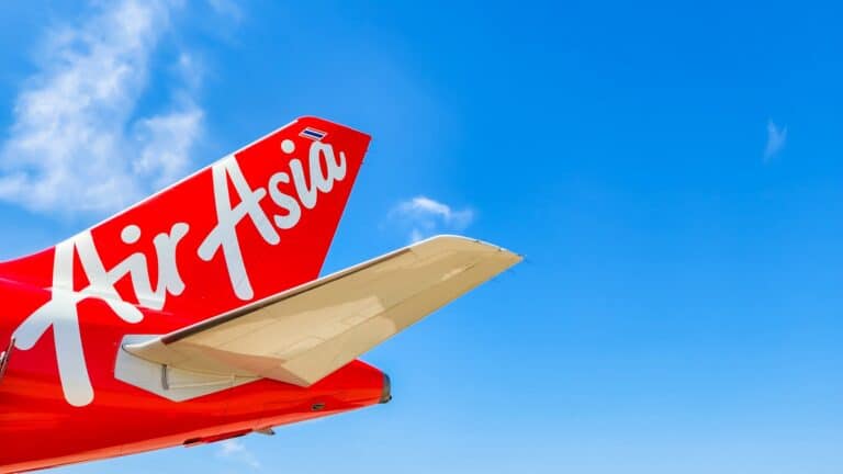 AirAsia предлагает скидки на авиабилеты из Алматы