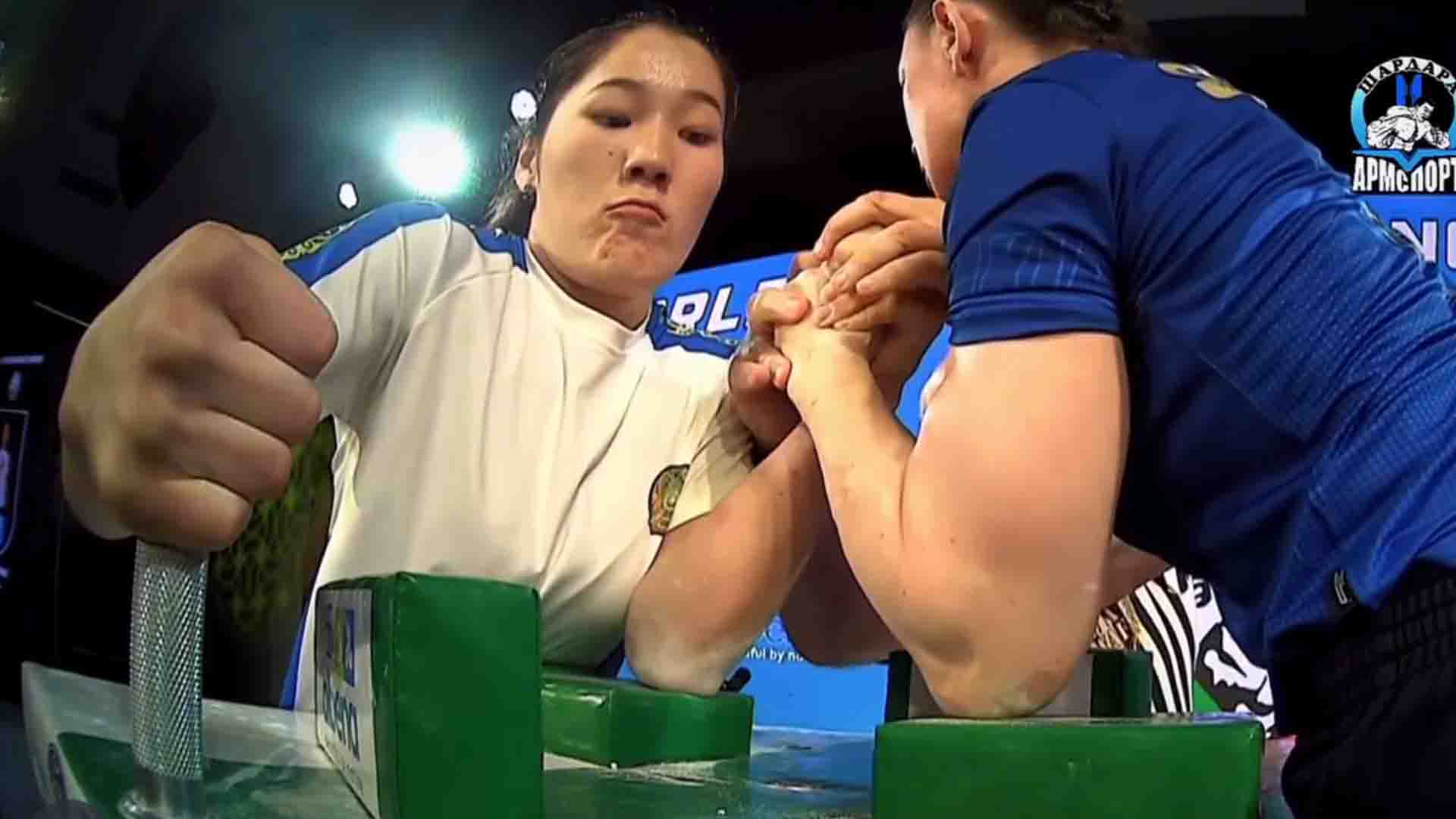 Санкт-Петербургтегі ең кішкентай мүше.