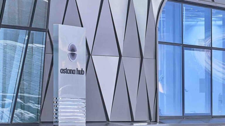 Astana Hub Инновациялық технологиялар паркімен бірігеді: Сенат заңды мақұлдады