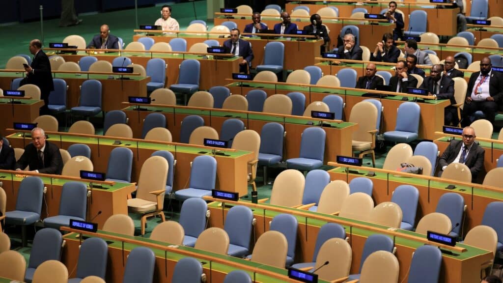 БҰҰ сессиясы: Нетаньяху сөйлеген уақытта делегациялар дені залдан шығып кетті