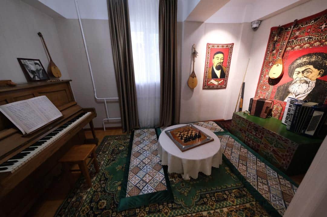 Қайта жаңғыртылған Нұрғиса Тілендиев музейі жұмысын бастады