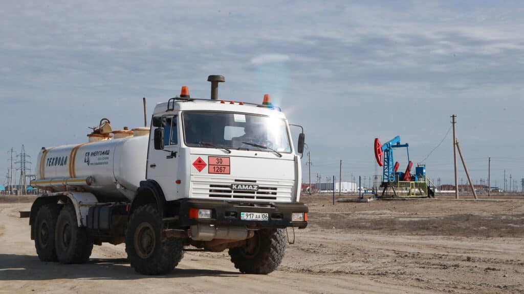 Недропользователи за 4 месяца получили штрафов на 50 млрд тенге