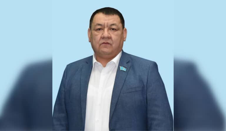 Экс-депутата объявили в розыск в Шымкенте