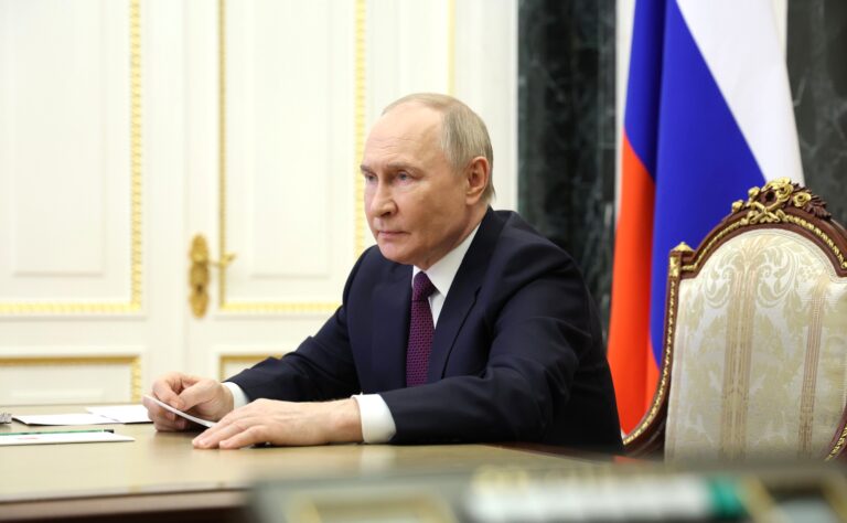 Путин предложил Зеленскому приехать в Москву