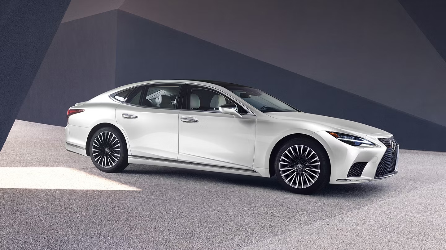 Lexus LS