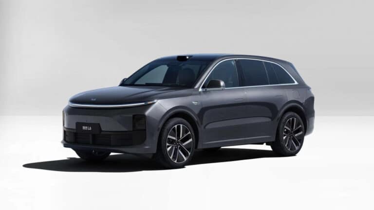 Цены на официальные Li Auto в Казахстане оказались сильно ниже российских
