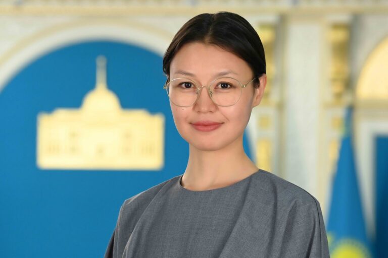 Сулейменова перестала быть советником президента