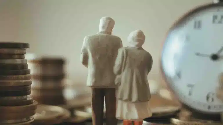 100 мыңнан астам қазақстандық зейнетақы мен жәрдемақыдан қағылуы мүмкін