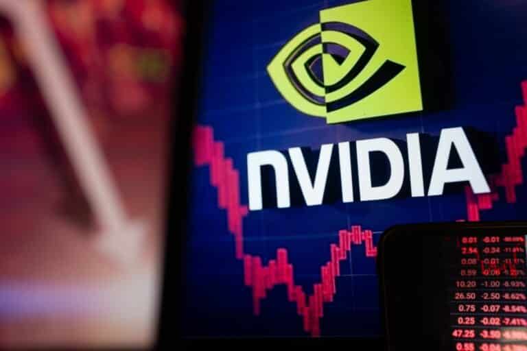 Главное к утру: Nvidia лихорадит, риски деглобализации, ситуация в экономике США