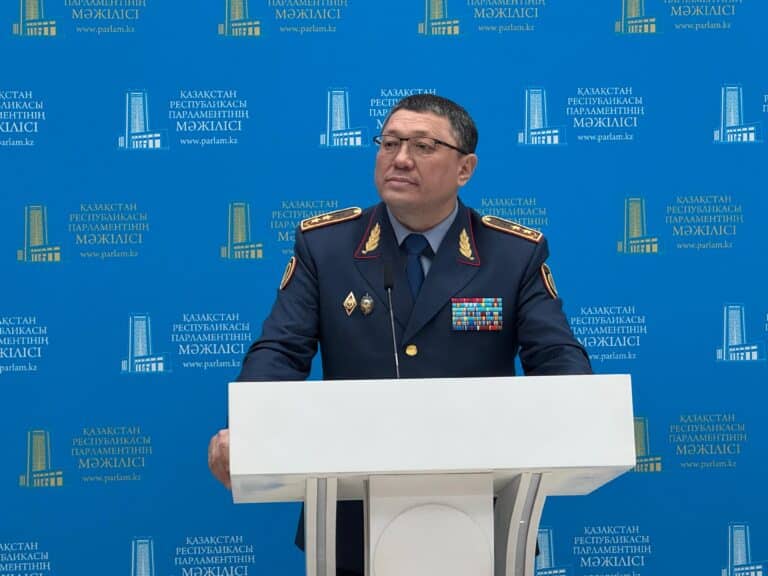 ІІМ қылмыс жасаған полицейлерді сатқын деп атап, олармен әңгіме қысқа болатынын айтты