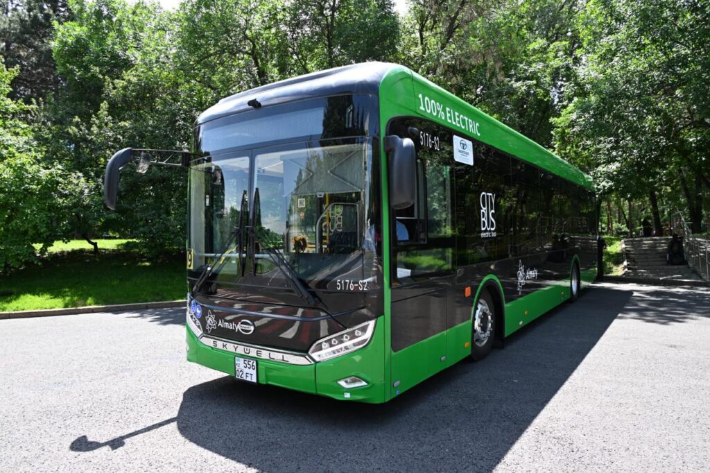 В Алматы появятся два новых автобусных парка и станции заправки газом