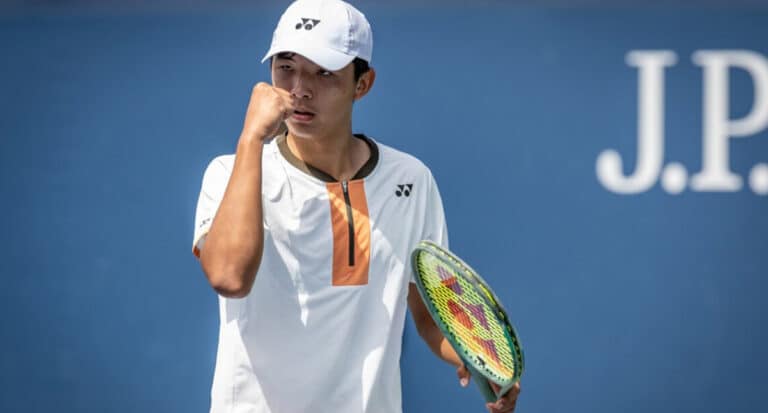 17-летний Зангар Нурланулы пробился в четвертьфинал юниорского US Open