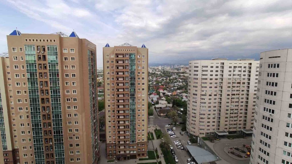 Алматыдағы Манхэттен тұрғын үй кешенінде 22 пәтер жыныстық қызмет үшін пайдаланылған
