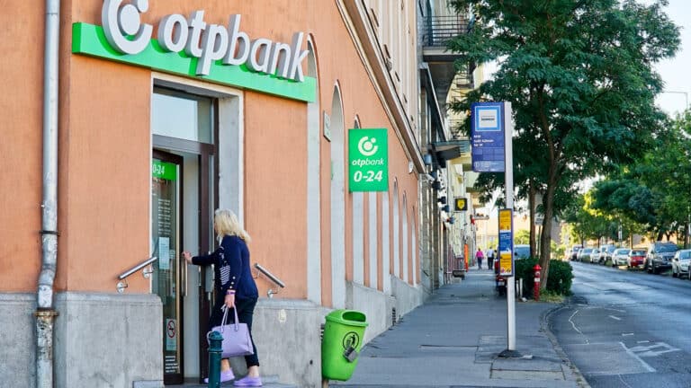 Венгерский OTP Bank рассматривает несколько банков для покупки, в том числе в РК
