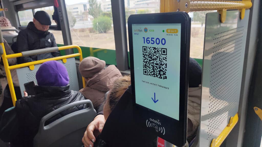 0 тенге вместо 500: проезд на автобусе должен стать бесплатным, считает эксперт