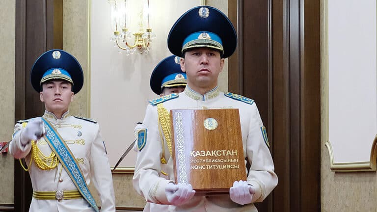 В Казахстане изменят 40 статей Конституции