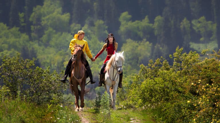 Молодоженов перед свадьбой будут наставлять бии в Акмолинской области