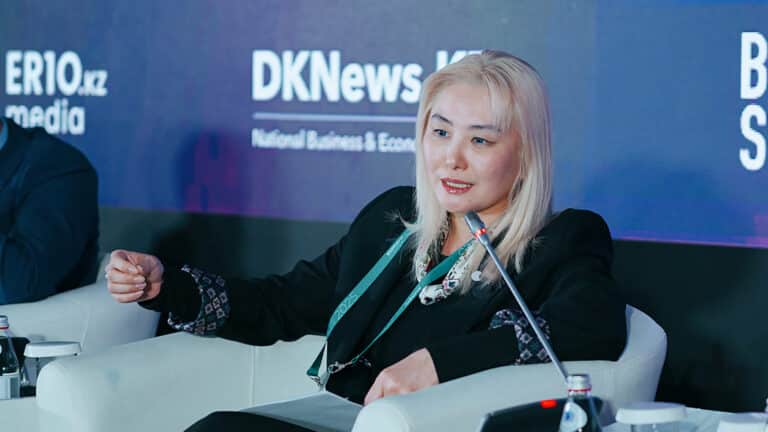Около 1 млн казахстанцев работают на интернет-платформах: как им платить налоги