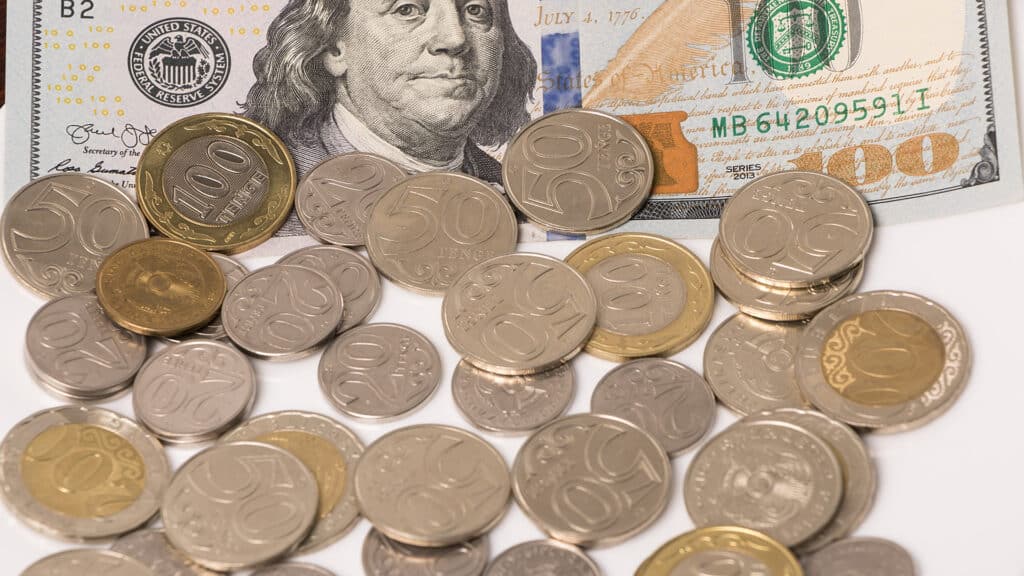 Внешний долг Казахстана вырос на $2,3 млрд за три месяца