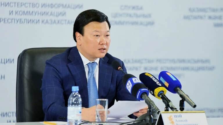 Экс-министра здравоохранения Алексея Цоя назначили советником президента