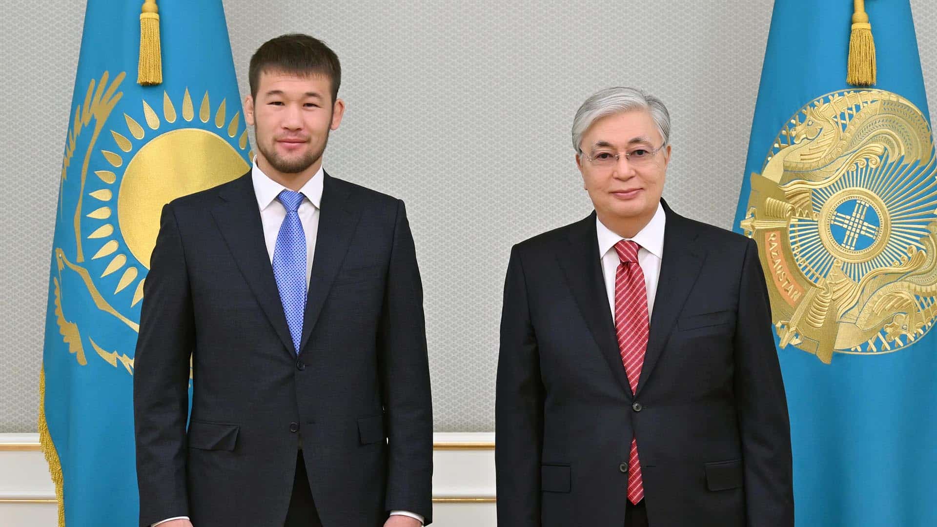 Токаев вручил орден «Барыс» бойцу UFC Шавкату Рахмонову