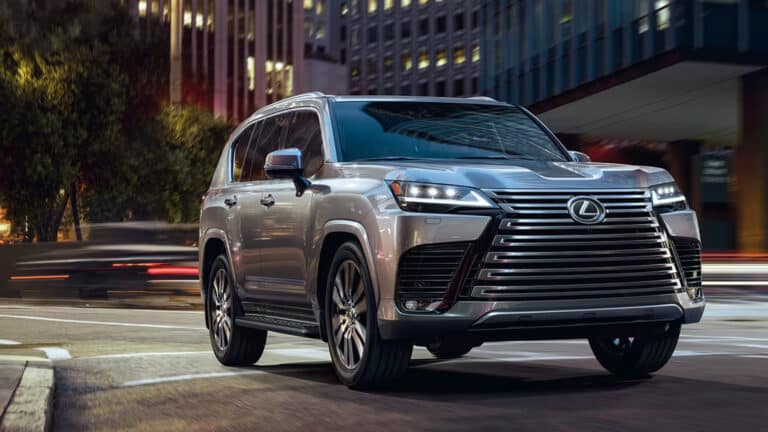 Казахстан вошел в топ-10 стран по продажам Lexus LX