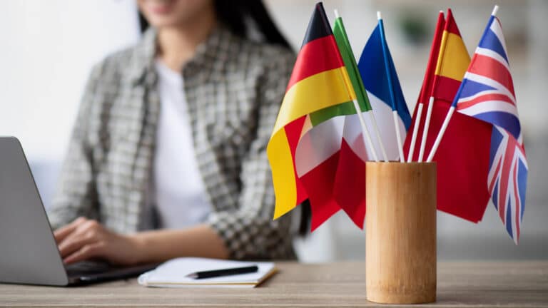 Токаев поручил втрое увеличить число иностранных студентов в Казахстане