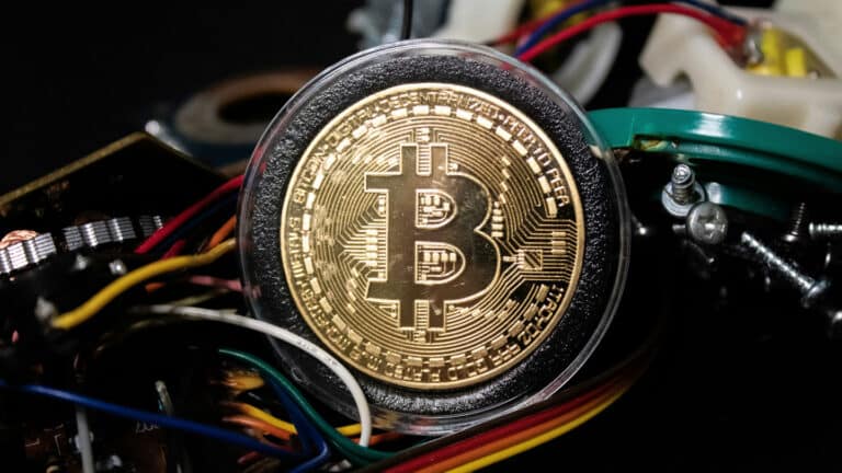 Биткойн в Казахстане майнить дешевле, чем во многих странах мира