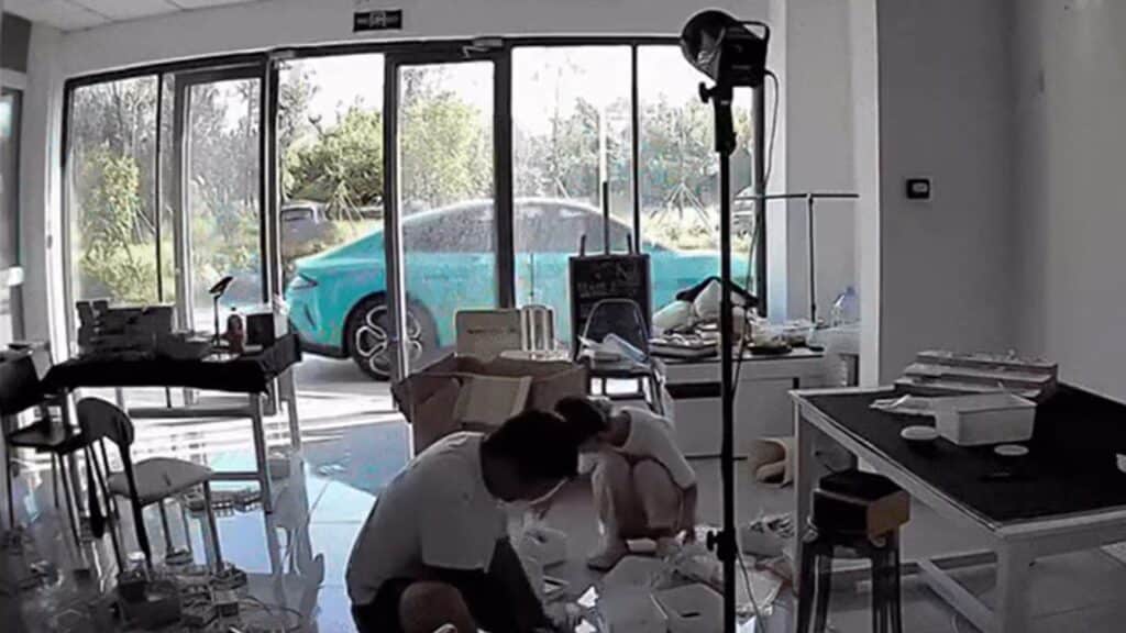 Xiaomi SU7 попал в центр скандала, решив «покататься» без хозяина