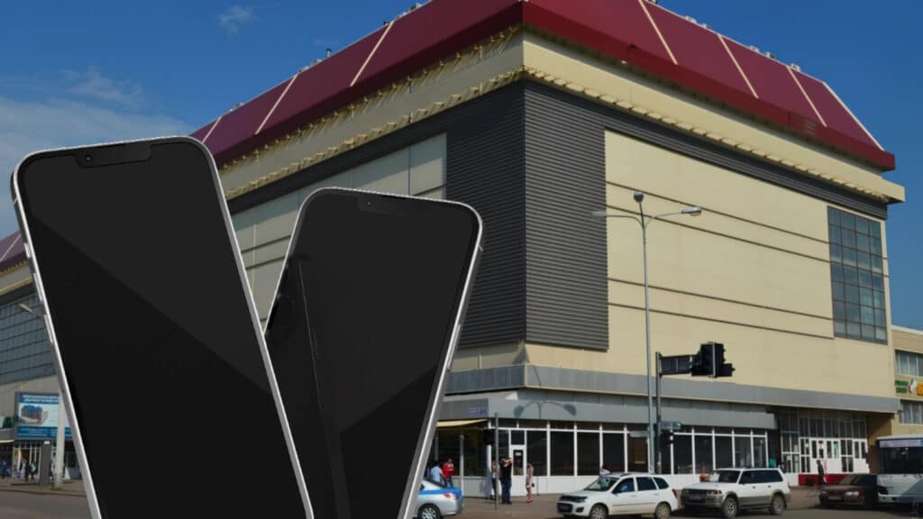 У депутата возникли вопросы к рынку «Артем» в Астане из-за украденных смартфонов