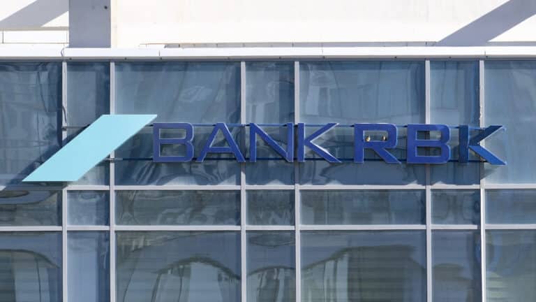 Казахстанские банки повышают ставки по депозитам вслед за базовой