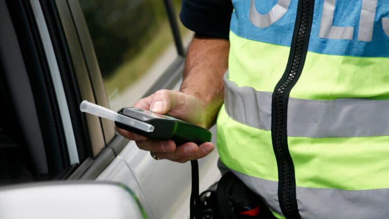 Водители жалуются на подтасовку результатов медосвидетельствования в Казахстане