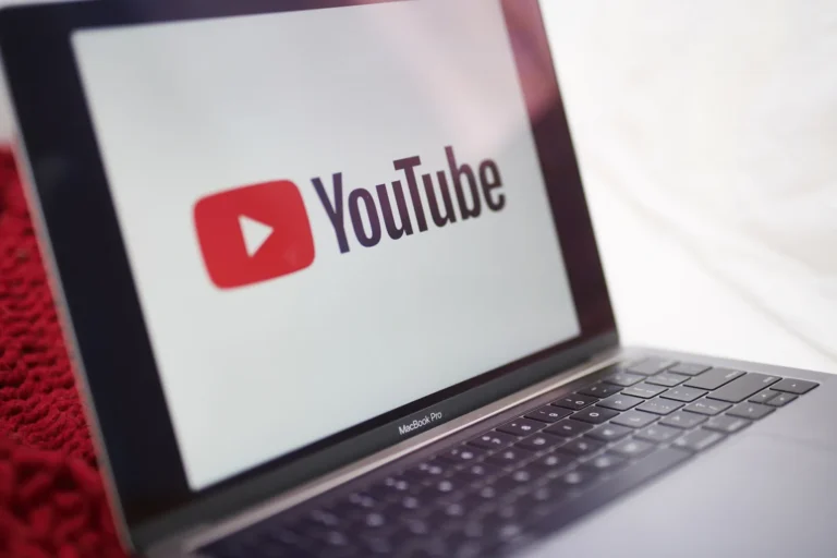 YouTube будет использовать ИИ для улучшения качества видео