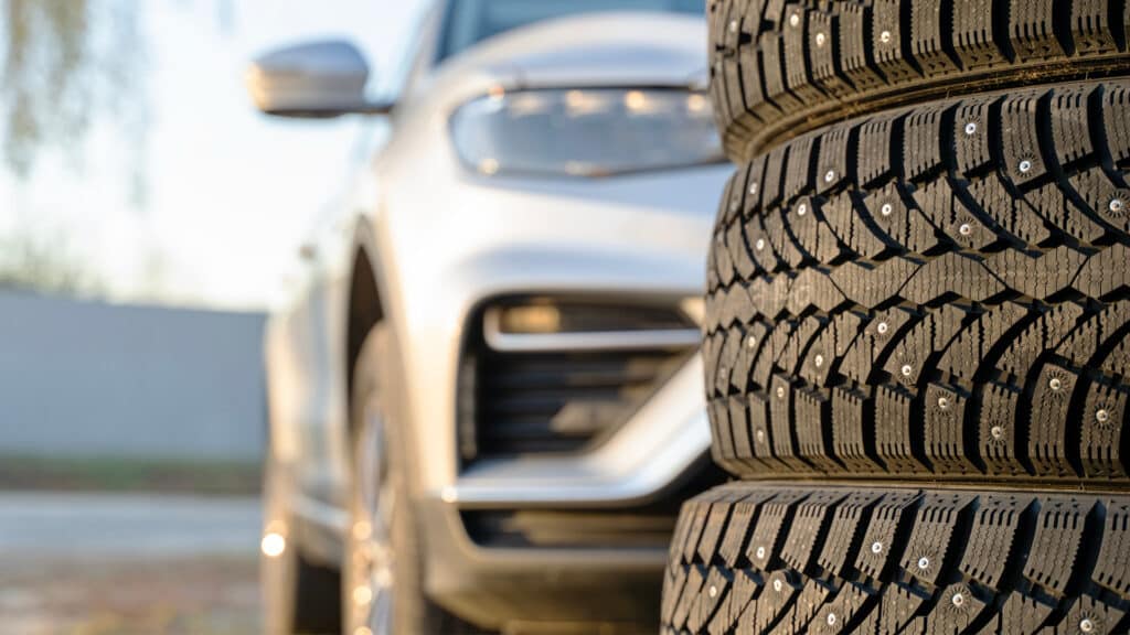 Автоэксперт объяснил, когда лучше «переобуваться» на зимнюю резину