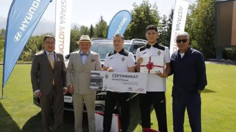 Смағұлов бастапқыда Анарбековке макбук емес машина сыйлағысы келген