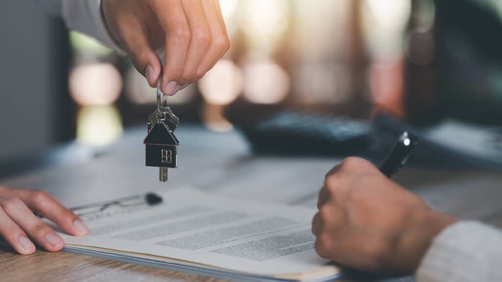 Halyk Bank и другие возобновили выдачу ипотеки, но подняли ставки до 25%