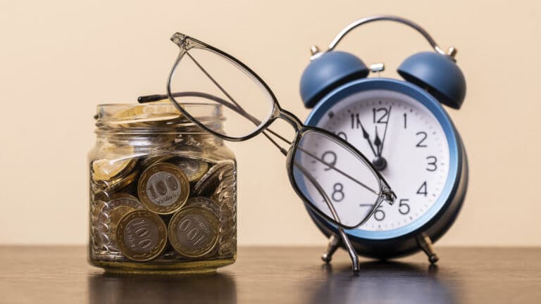 На сколько вырастут пенсии казахстанцев в 2026 году