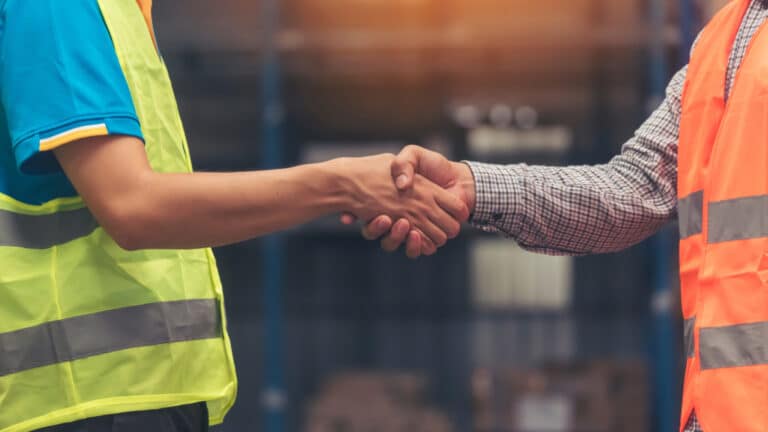 Нефтяники в Жанаозене прекратили забастовку после переговоров с работодателем