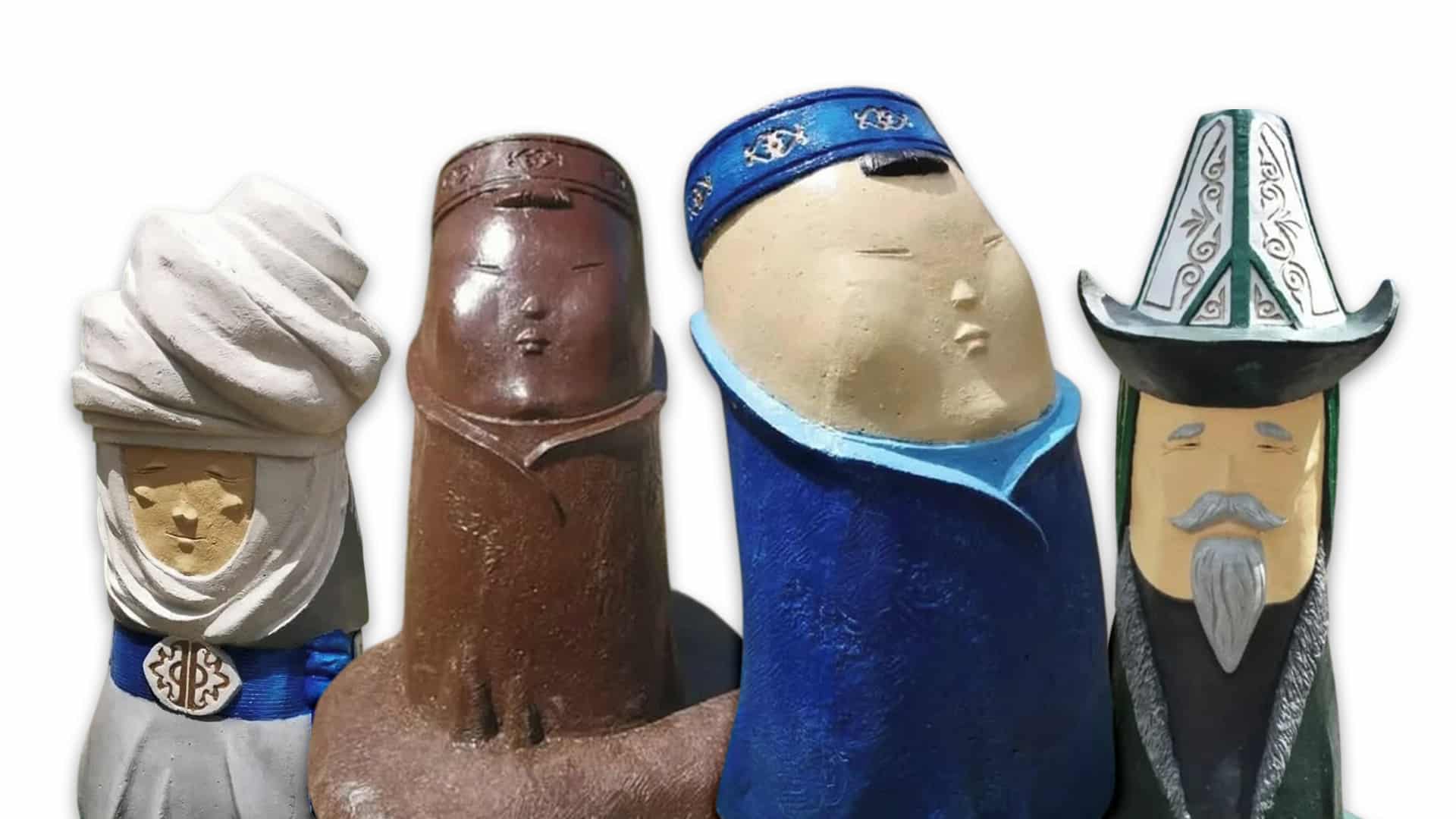 Карагандинцев возмутили «неприличные» скульптуры аташки, апашки и их внука
