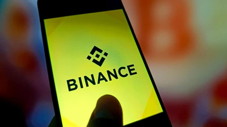 Binance готов внедрить QR-платежи криптовалютой через терминалы банков